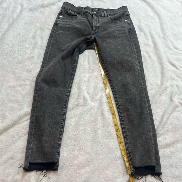 Express Charcoal Wash Skinny Mid Rise Distressed Jeans Stretchy Pockets Sz 10 - Picture 3 of 8
